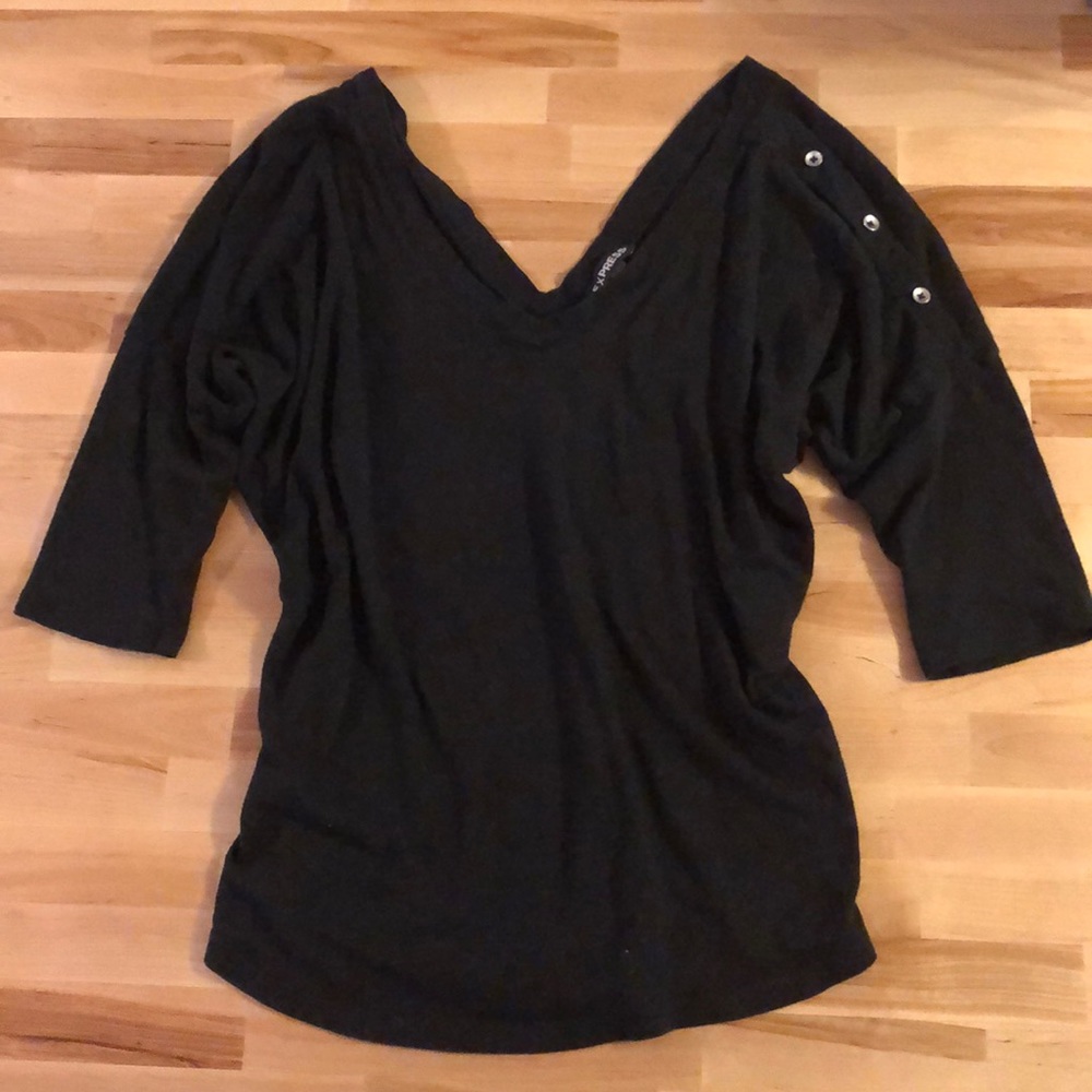 Express v neck